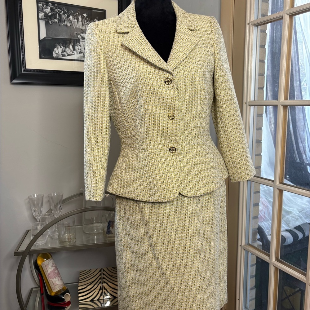 Tahari Cream Women's Blazer and Skirt Set